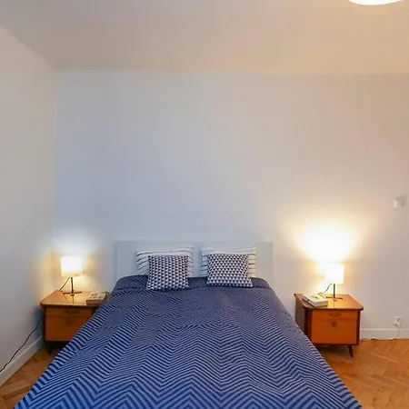 Bright And Elegant In The Area! Varsovie