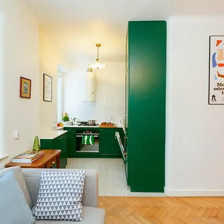 Bright And Elegant In The Area! ワルシャワ