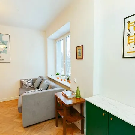 Bright And Elegant In The Area! ワルシャワ