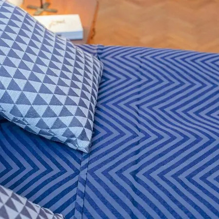 Bright And Elegant In The Area! アパート