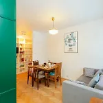 Bright And Elegant In The Area! Apartmán